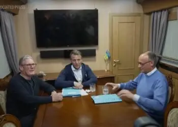 Przywódcy w pociągu