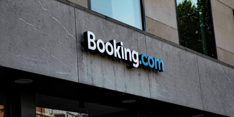 a sign on the side of a building that says bookking com