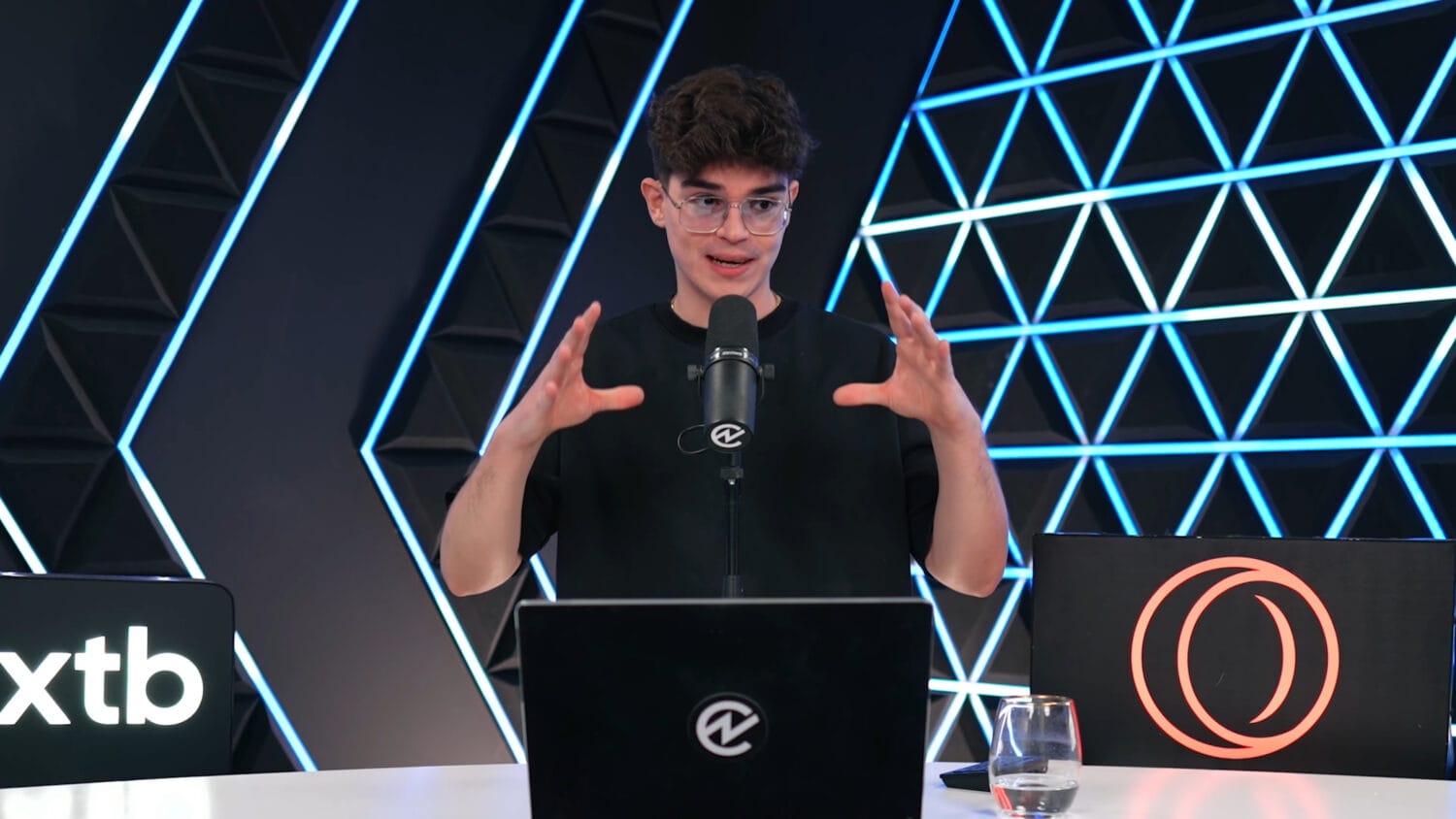 Konflikt streamerów: Konopskyy bezpodstawnie oskarża Nervariena o boty do nabijania wyświetleń