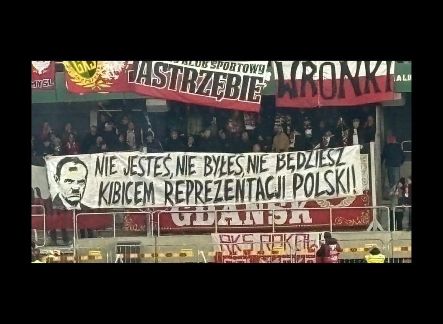 Donald matole, twój rząd obalą kibole