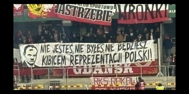 Donald matole, twój rząd obalą kibole