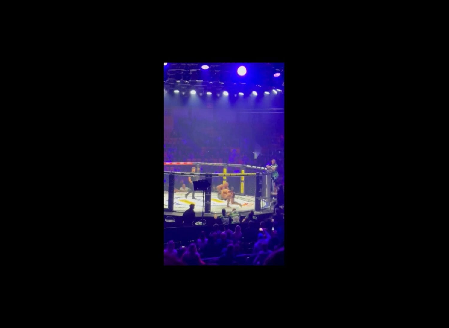Wypadek kamerzysty na Prime MMA 14 - nietypowy incydent podczas walki Hellboy vs Lukas [FILM]