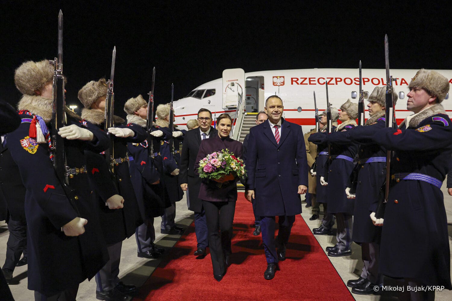 11 karol nawrocki przylot czechy 20251123 mwb13918