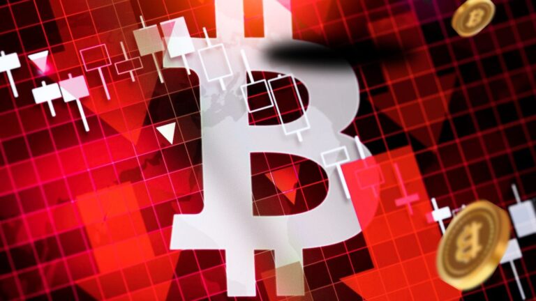bitcoin zaliczył błyskawiczny krach. na moment spadł do 80 tysięcy dolarów