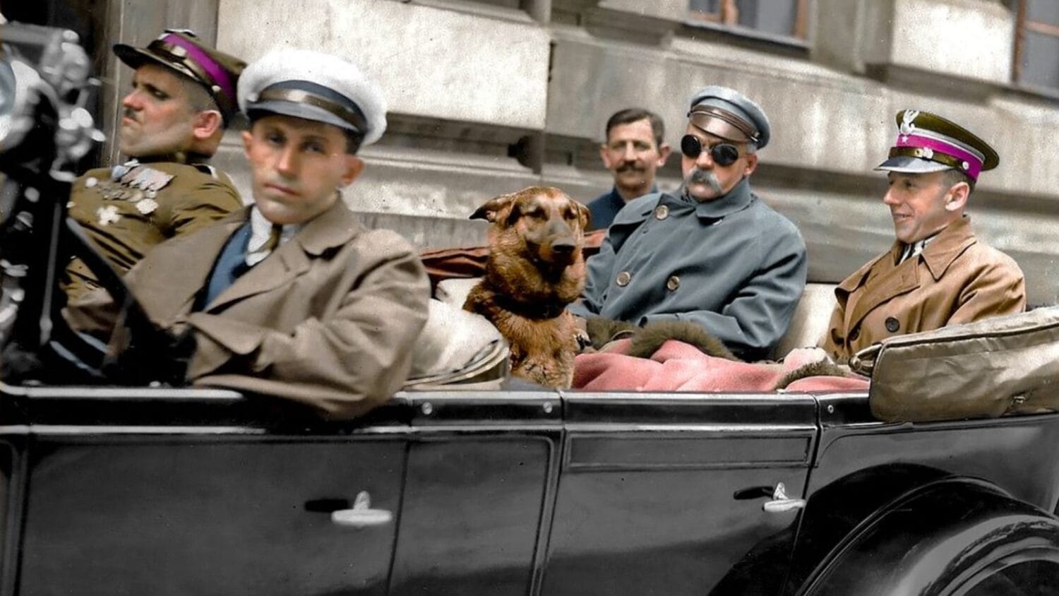 Józef Piłsudski i jego pies