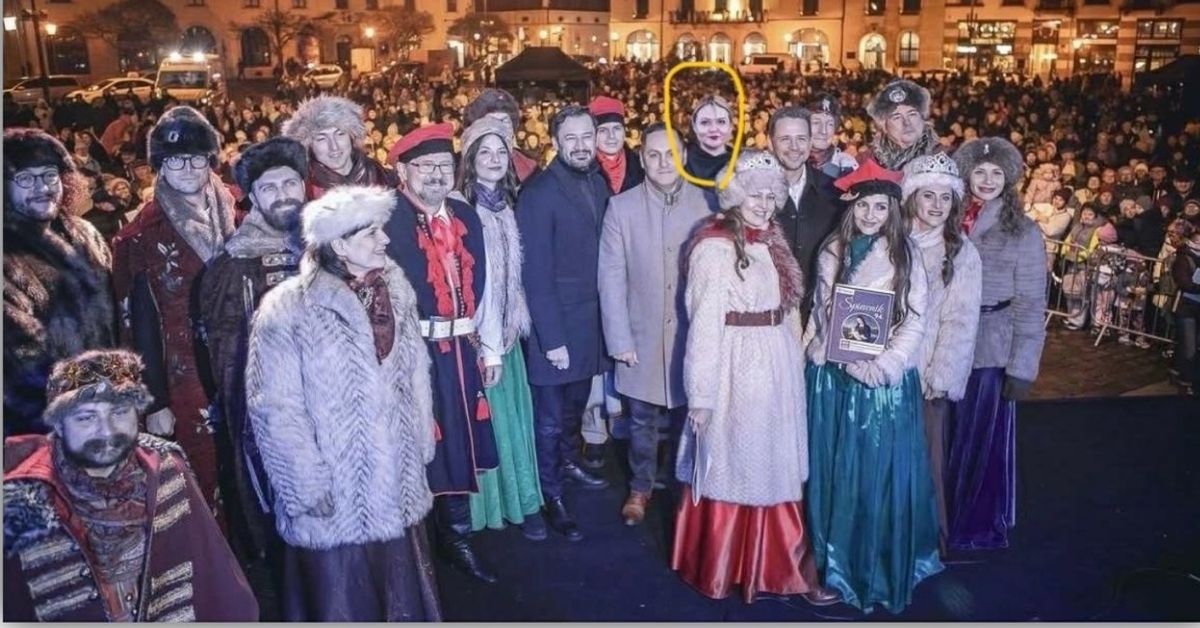 Skandal w Krakowie: Radna KO „dokleiła” się do zdjęcia z Trzaskowskim i Miszalskim Skandal w Krakowie