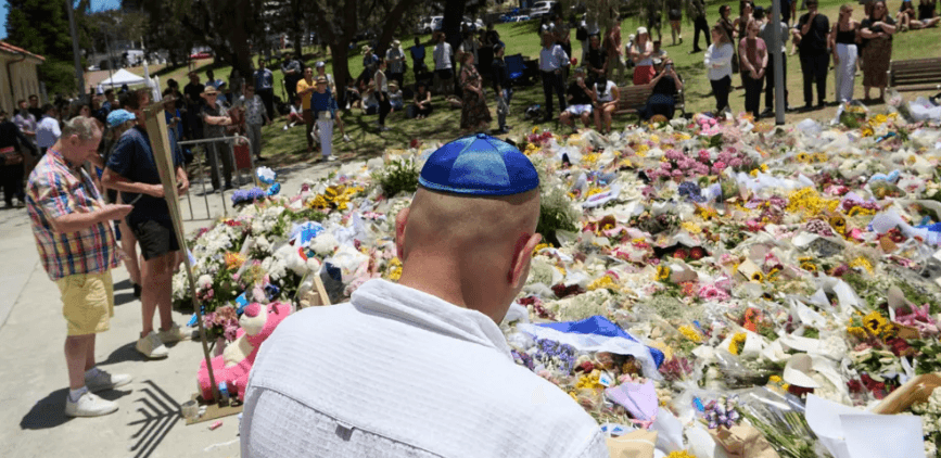 Atak na plaży w Sydney: sprawca z 59 zarzutami. Nowe informacje o masakrze w Bondi Beach​