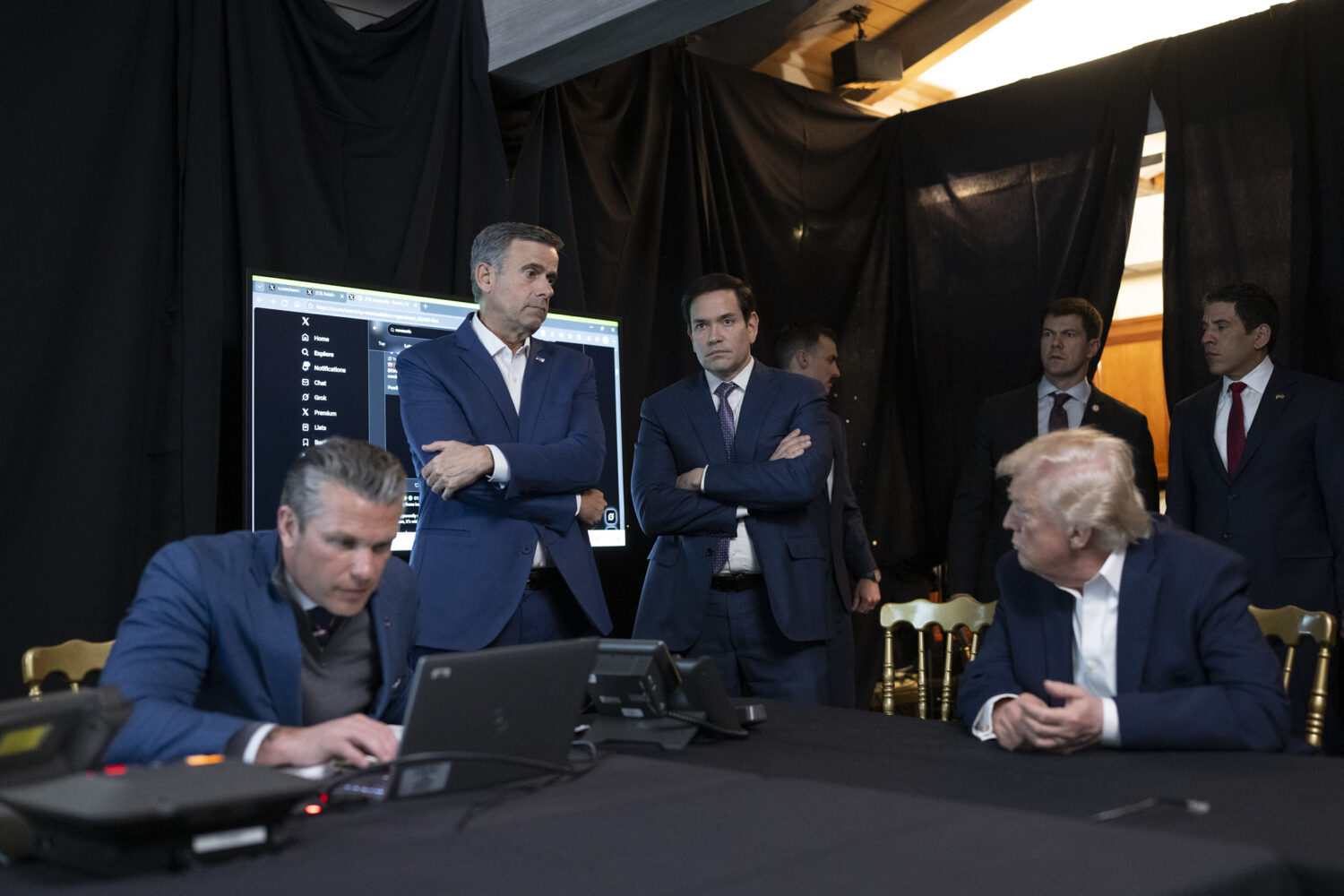 Oficjalne zdjęcia z Mar-a-Lago ujawnione. Trump i zespół monitorowali reakcje na X podczas ataku na Wenezuelę Oficjalne zdjęcia z Mar-a-Lago 03.01.2026 | Flickr The White House