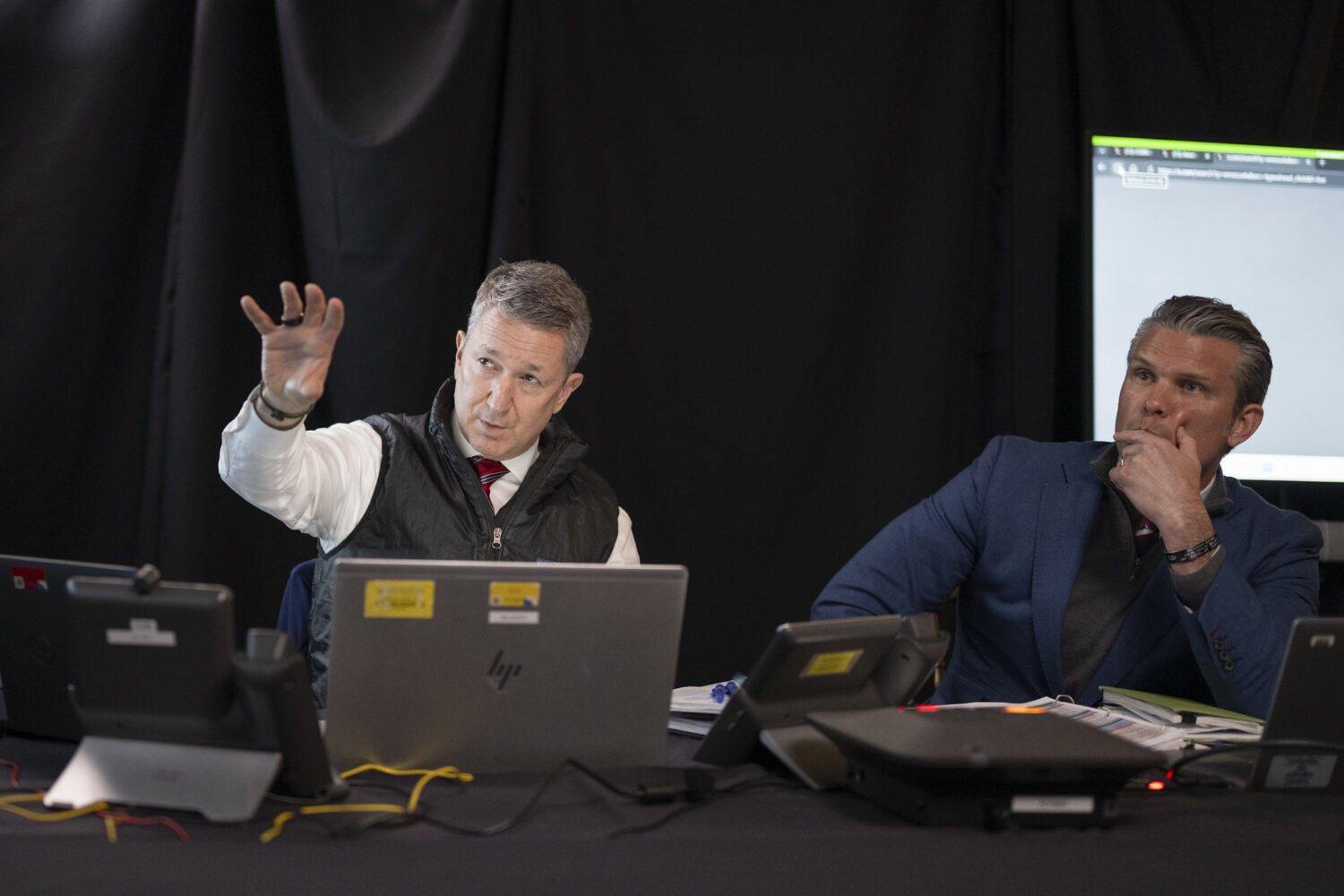 Oficjalne zdjęcia z Mar-a-Lago ujawnione. Trump i zespół monitorowali reakcje na X podczas ataku na Wenezuelę Oficjalne zdjęcia z Mar-a-Lago ujawnione. Trump i zespół monitorowali reakcje na X podczas ataku na Wenezuelę