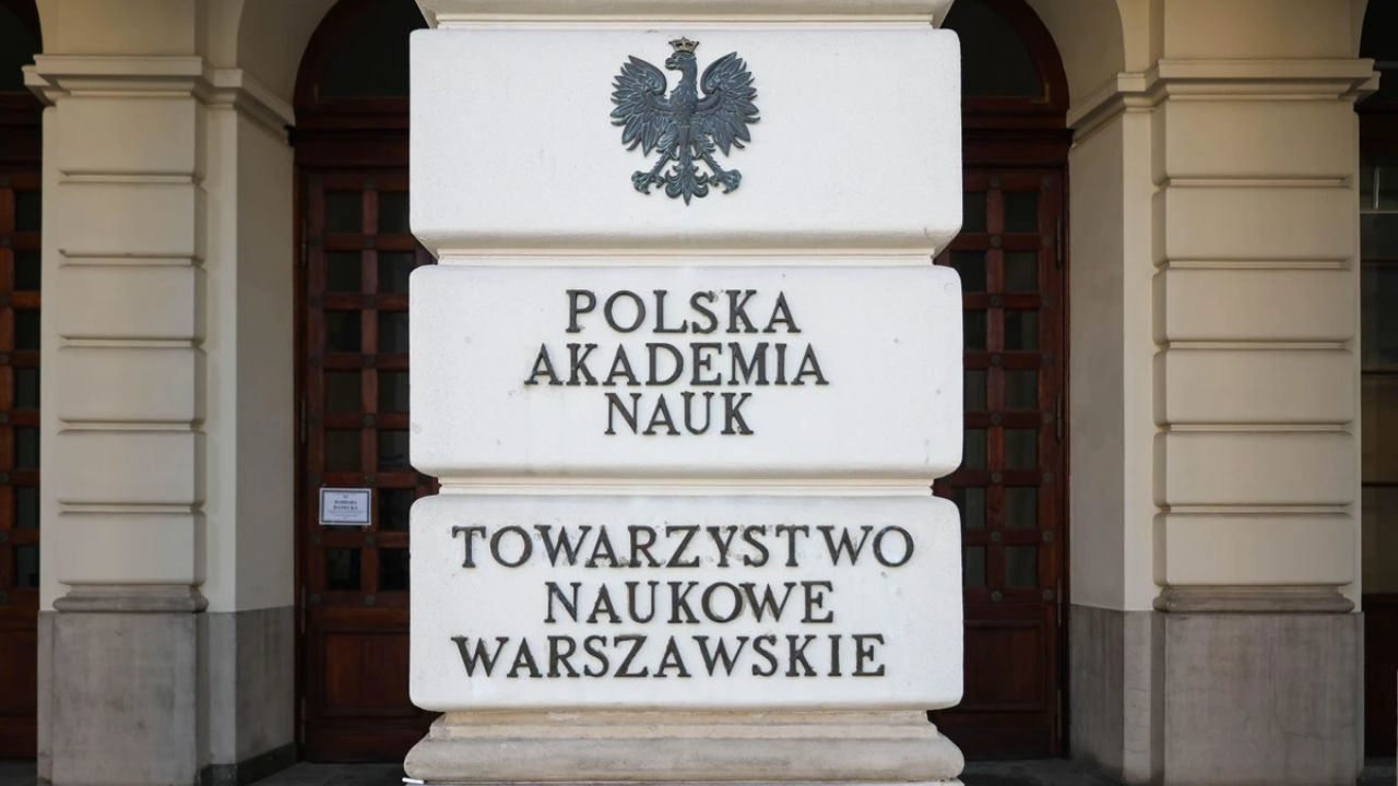 Doktor fizyki za najniższą krajową – Instytut Fizyki PAN pokazuje, ile naprawdę warta jest nauka w Polsce