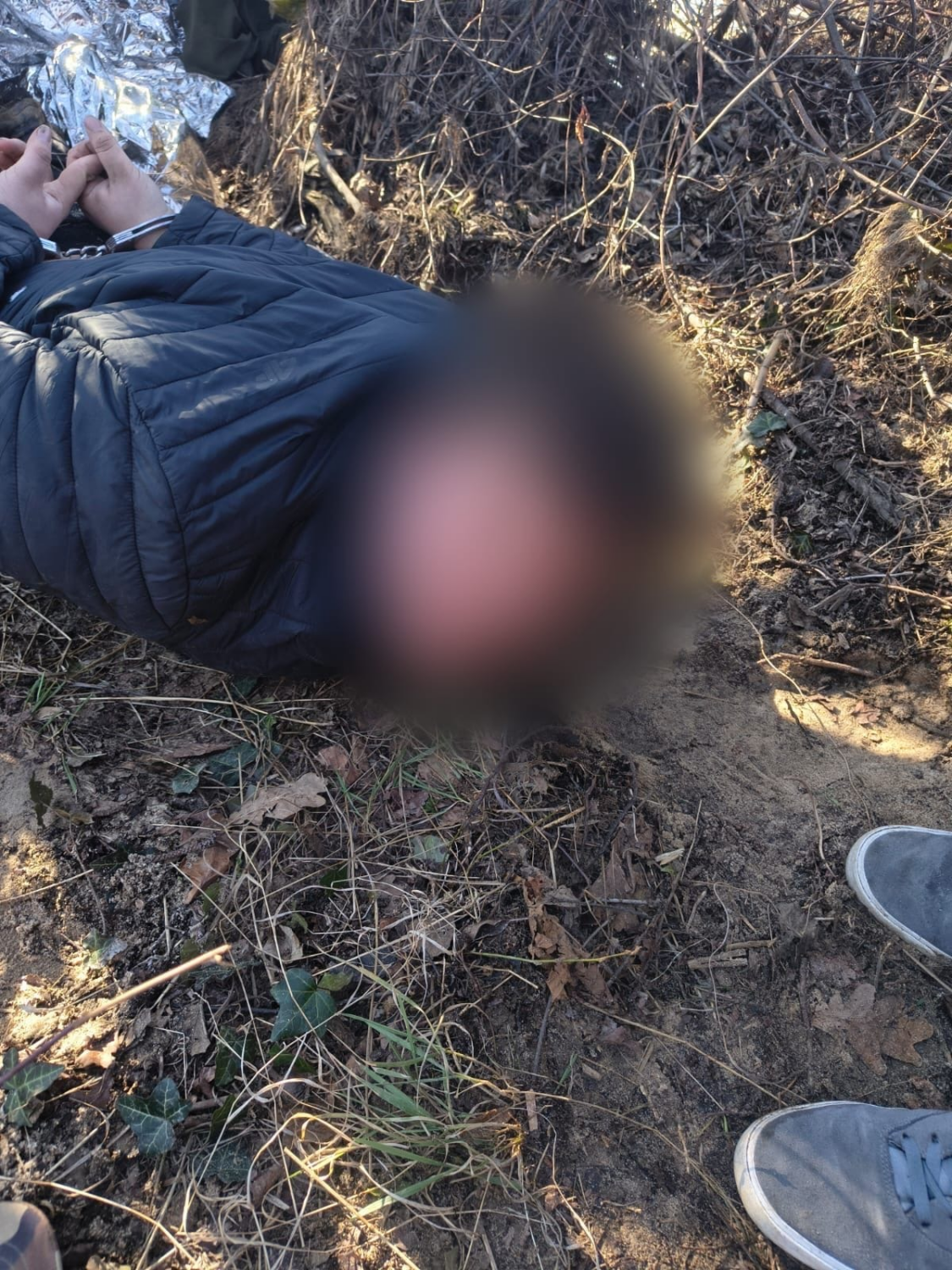 Opolska policja wyjaśnia okoliczności zabójstwa w Kadłubie. 17-latek zatrzymany po wielogodzinnej obławie 45 kilometrów od miejsca zbrodni Zabójstwo w Kadłubie | Foto: Opolska Policja