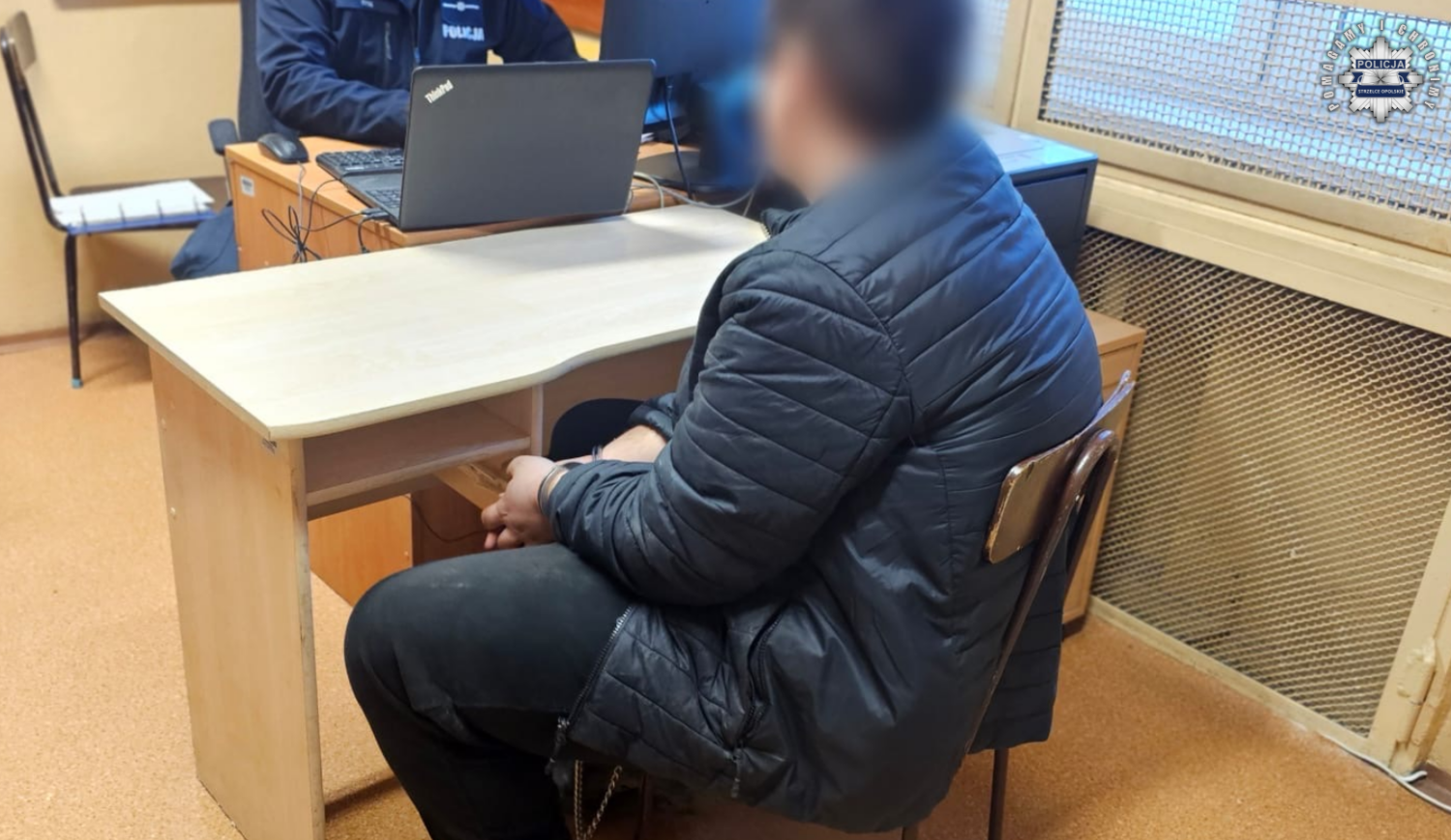 Opolska policja wyjaśnia okoliczności zabójstwa w Kadłubie. 17-latek zatrzymany po wielogodzinnej obławie 45 kilometrów od miejsca zbrodni Zabójstwo w Kadłubie | Foto: Opolska Policja