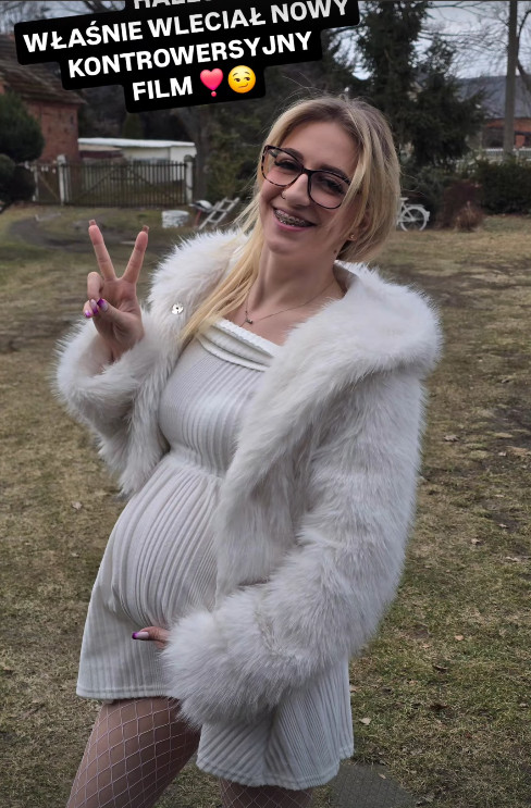 Polka nagrała film na pomarańczową platformę będąc w "ciąży" Polka nagrała film na pomarańczową platformę będąc w "ciąży"