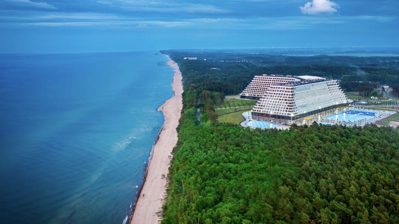 Hotel Gołębiewski w Pobierowie