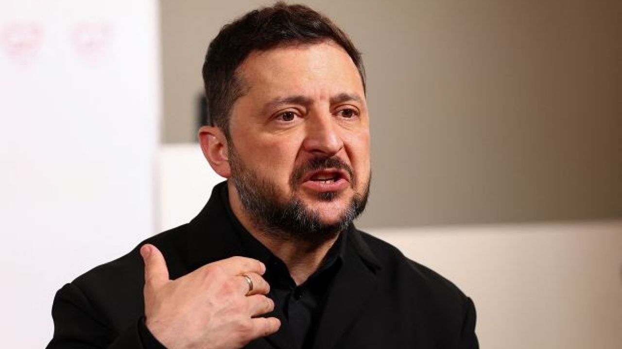 Zełenski: Nikt nie będzie decydował, jakich bohaterów szanujemy